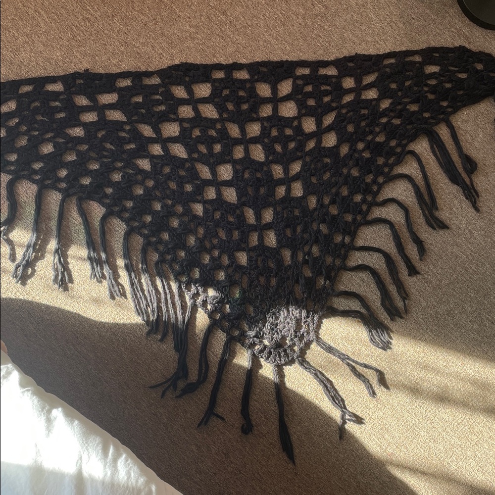 Stevie Nick’s style bohemian Black Crochet Shawl - Picture 3 of 6